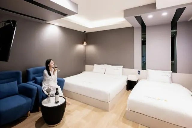 Busan Yeonsan Ava Motel